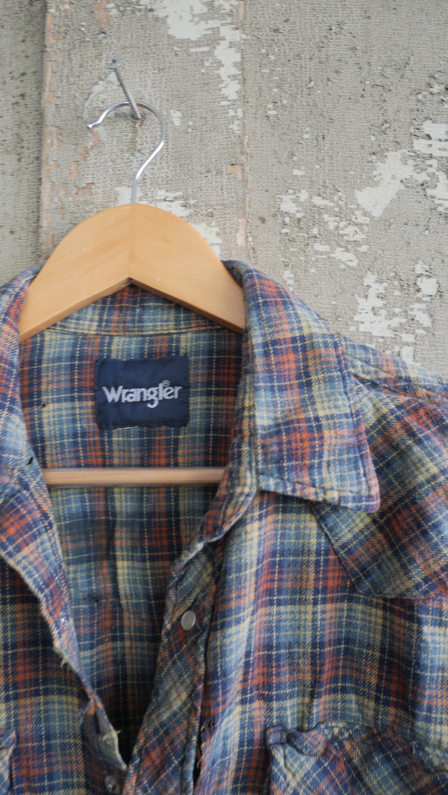 1980s Distressed Pearl Snap Flannel | L