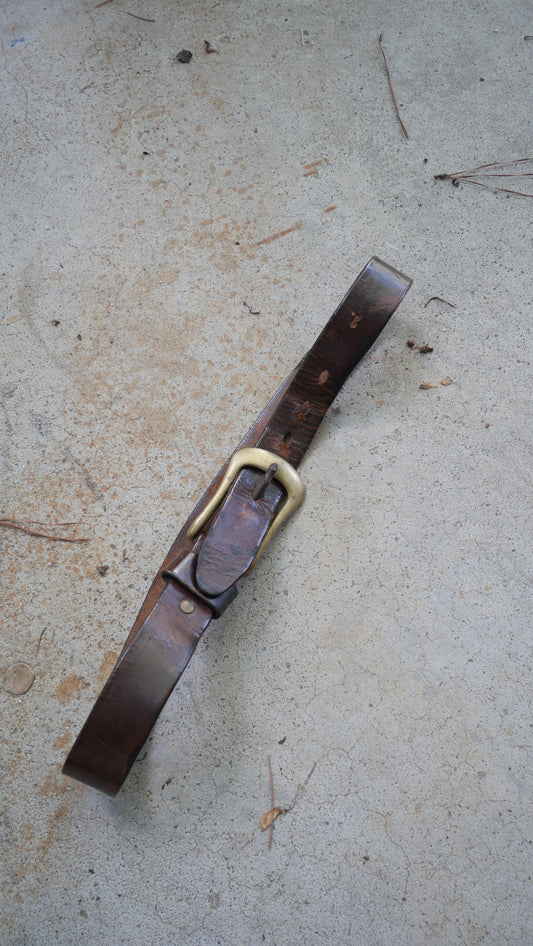 1970s Big Buckle Leather Belt | 30