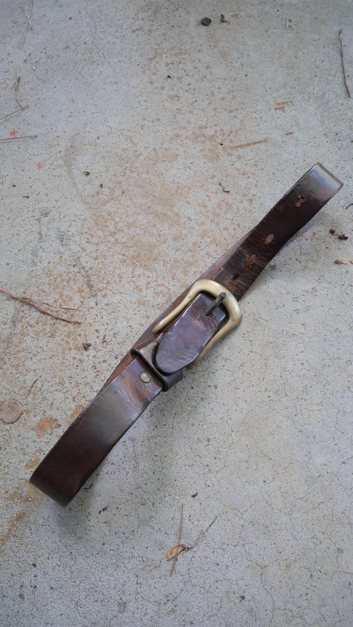 1970s Big Buckle Leather Belt | 30