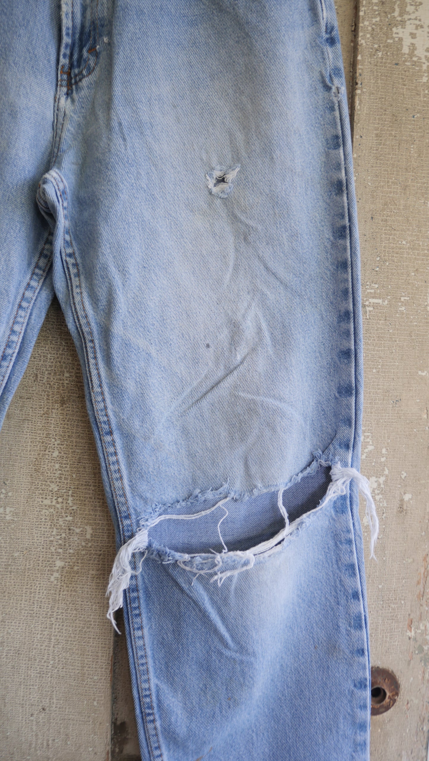 1990s Distressed Denim | 32