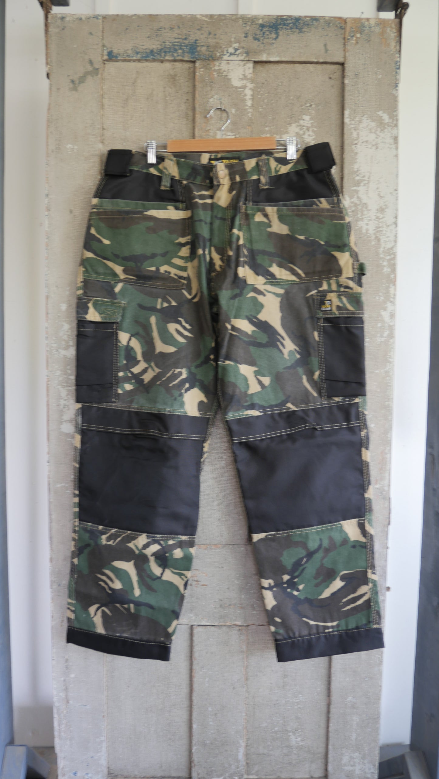 2000s Camo Work Pants | 38