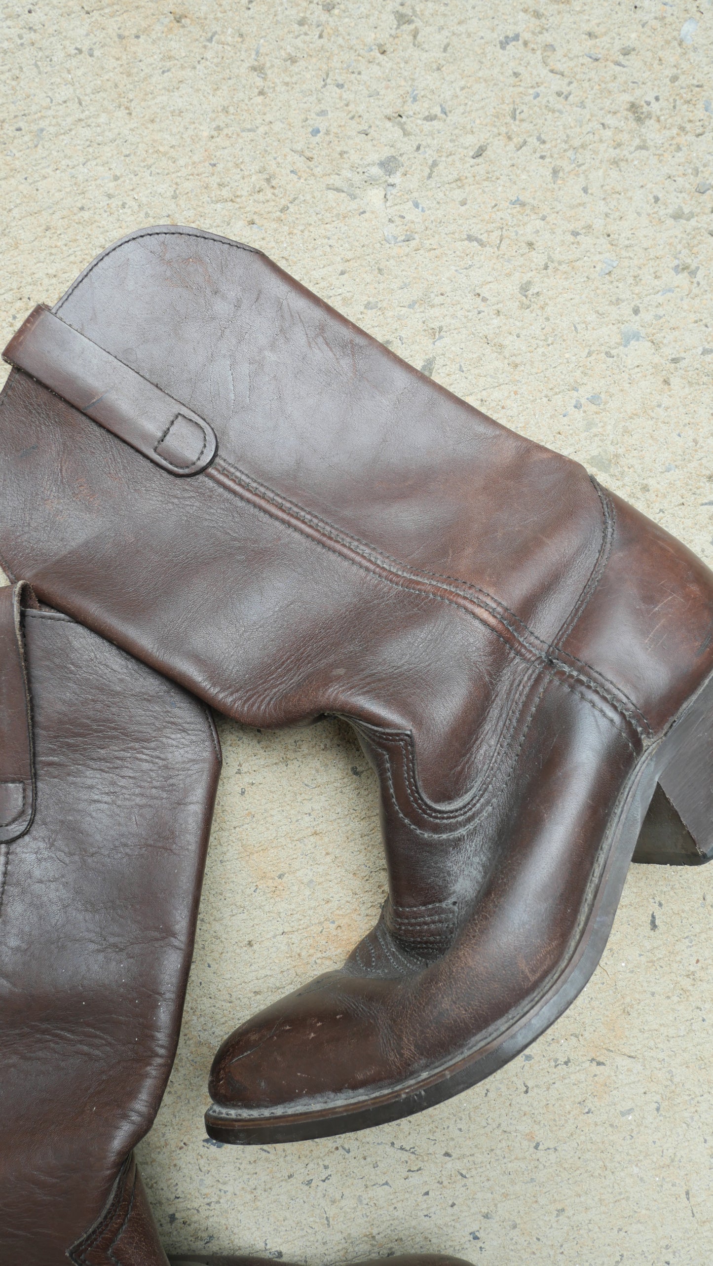 1970s Brown Cowboy Boots | 7