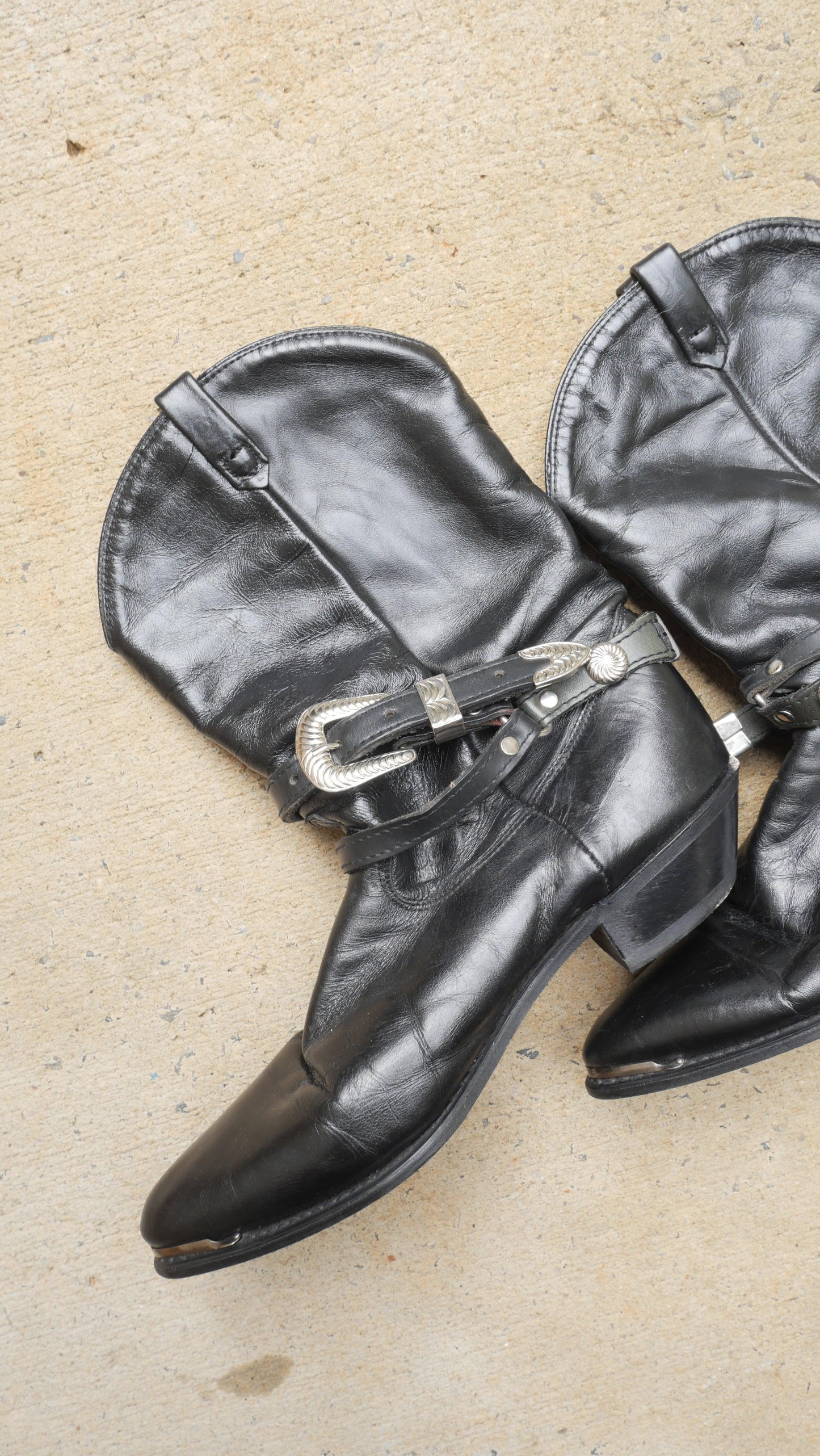 2000s Dingo Belt Strap Boots | 8.5