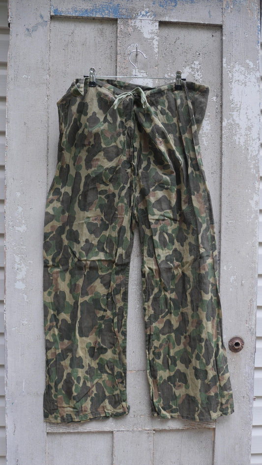 1980s Mesh Camo Shell Pants | 34