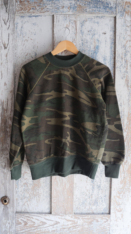 1980s Camo Raglan Crewneck | M
