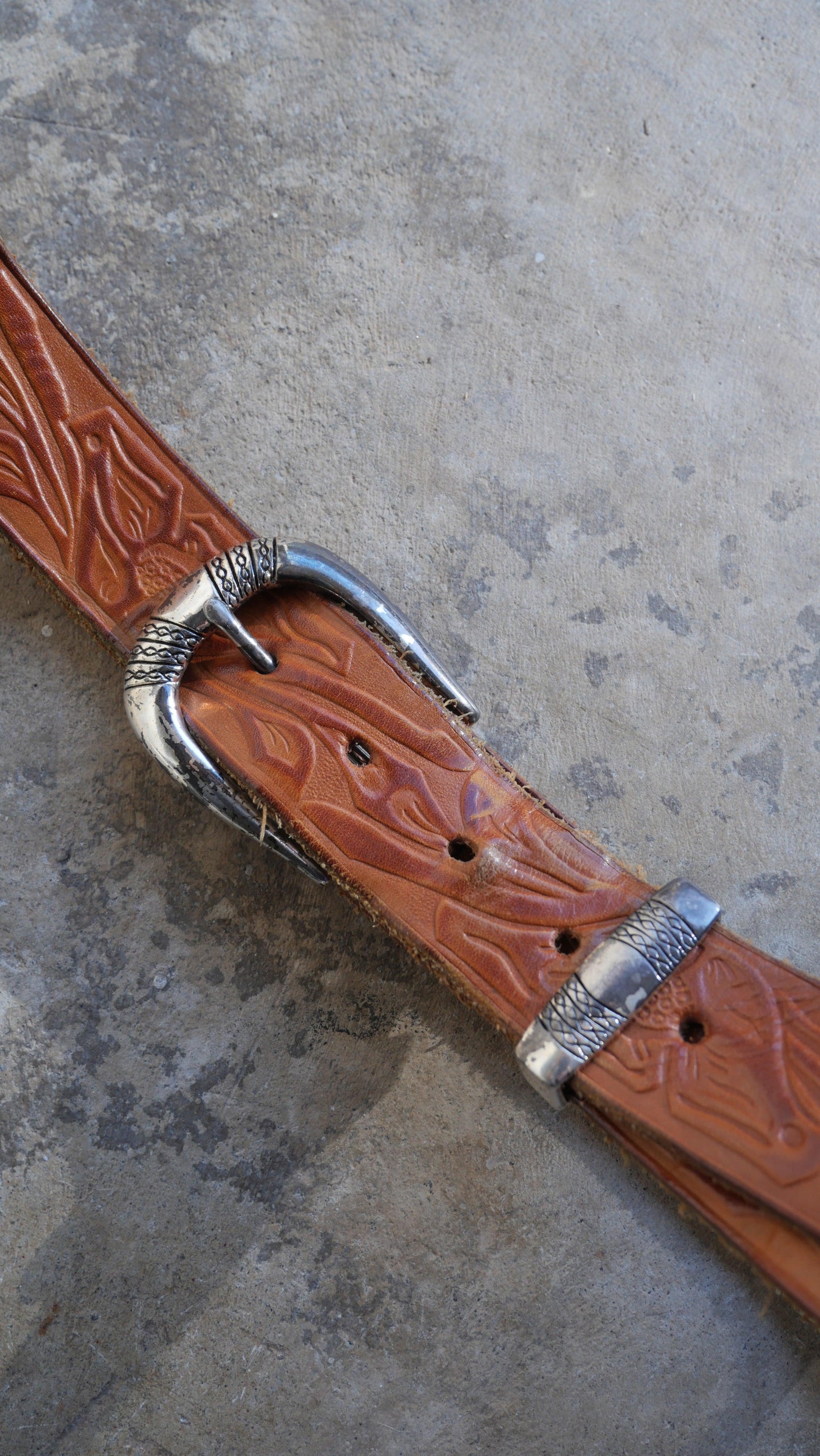 1970s Embossed Leather Belt | 33