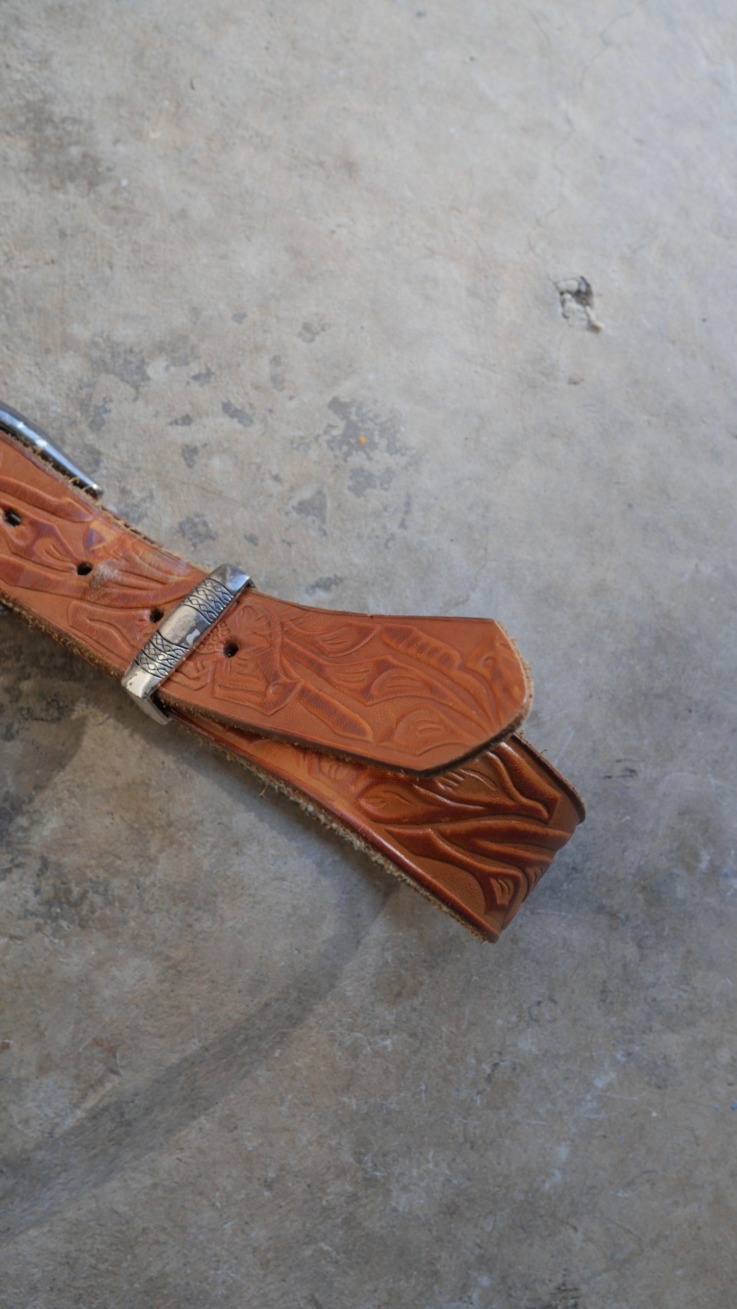 1970s Embossed Leather Belt | 33