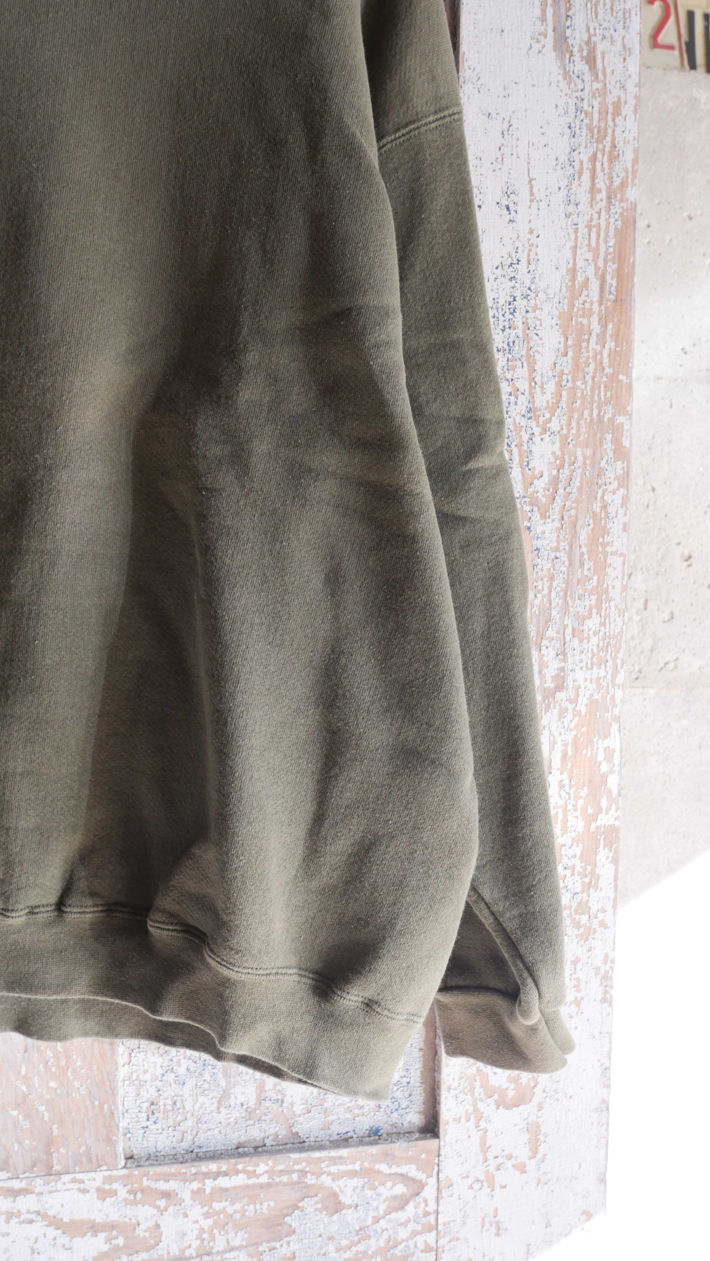 1980s Boxy Olive Crewneck | L