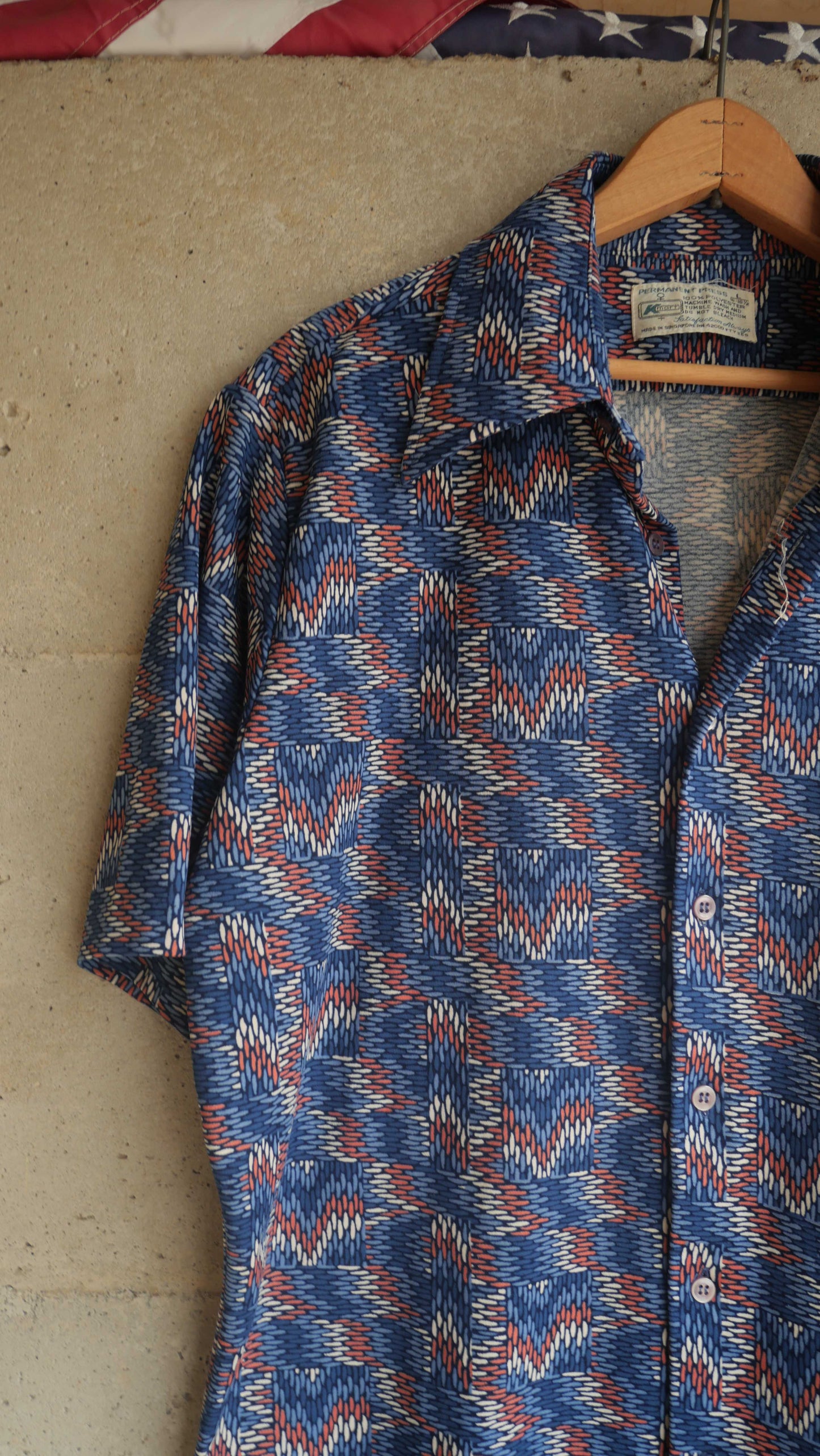1970s Patterned Polyester Shirt | L