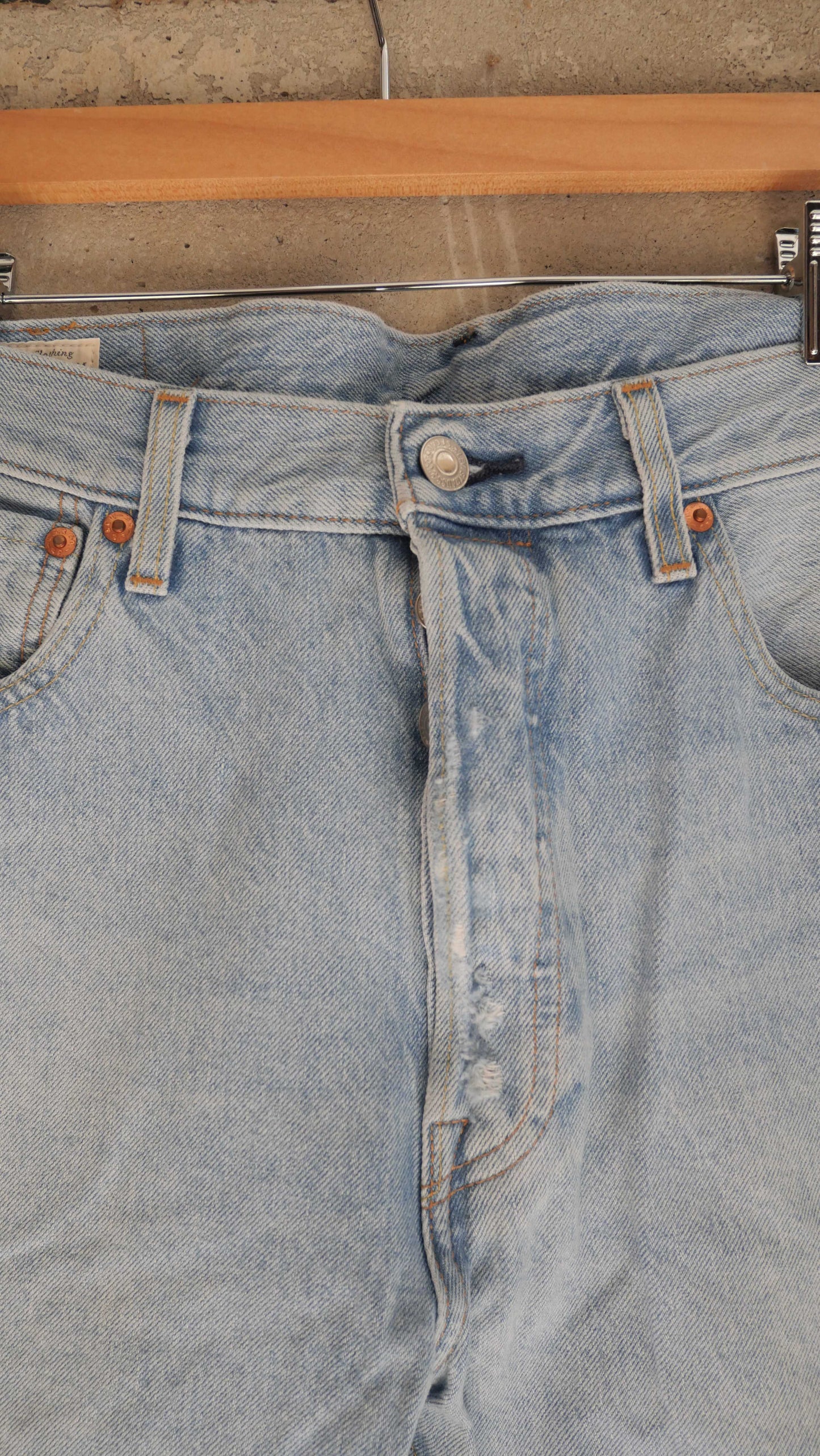 2000s Light Wash 501 Levi's | 34