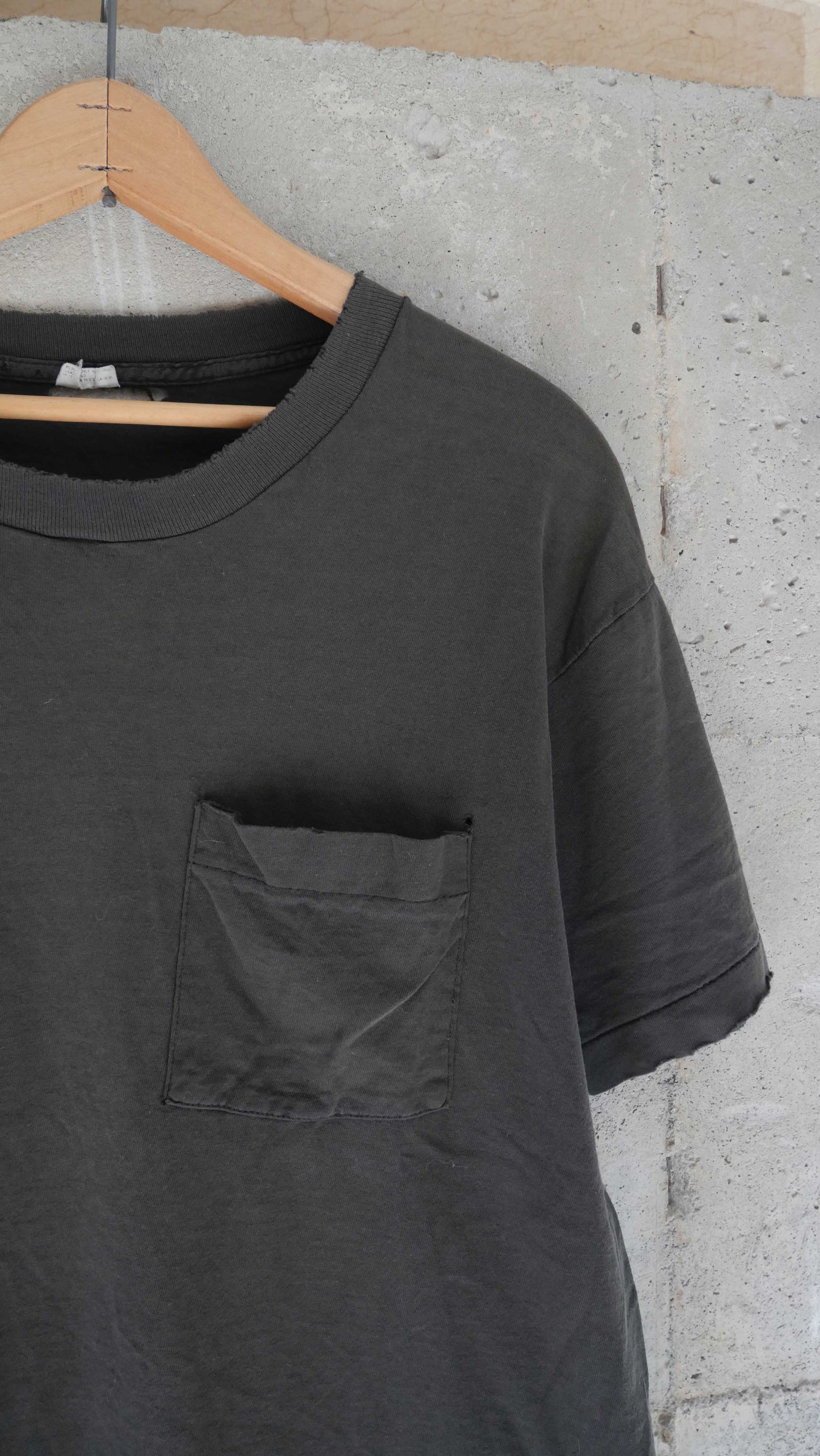 1990s Distressed Black Pocket Tee | L