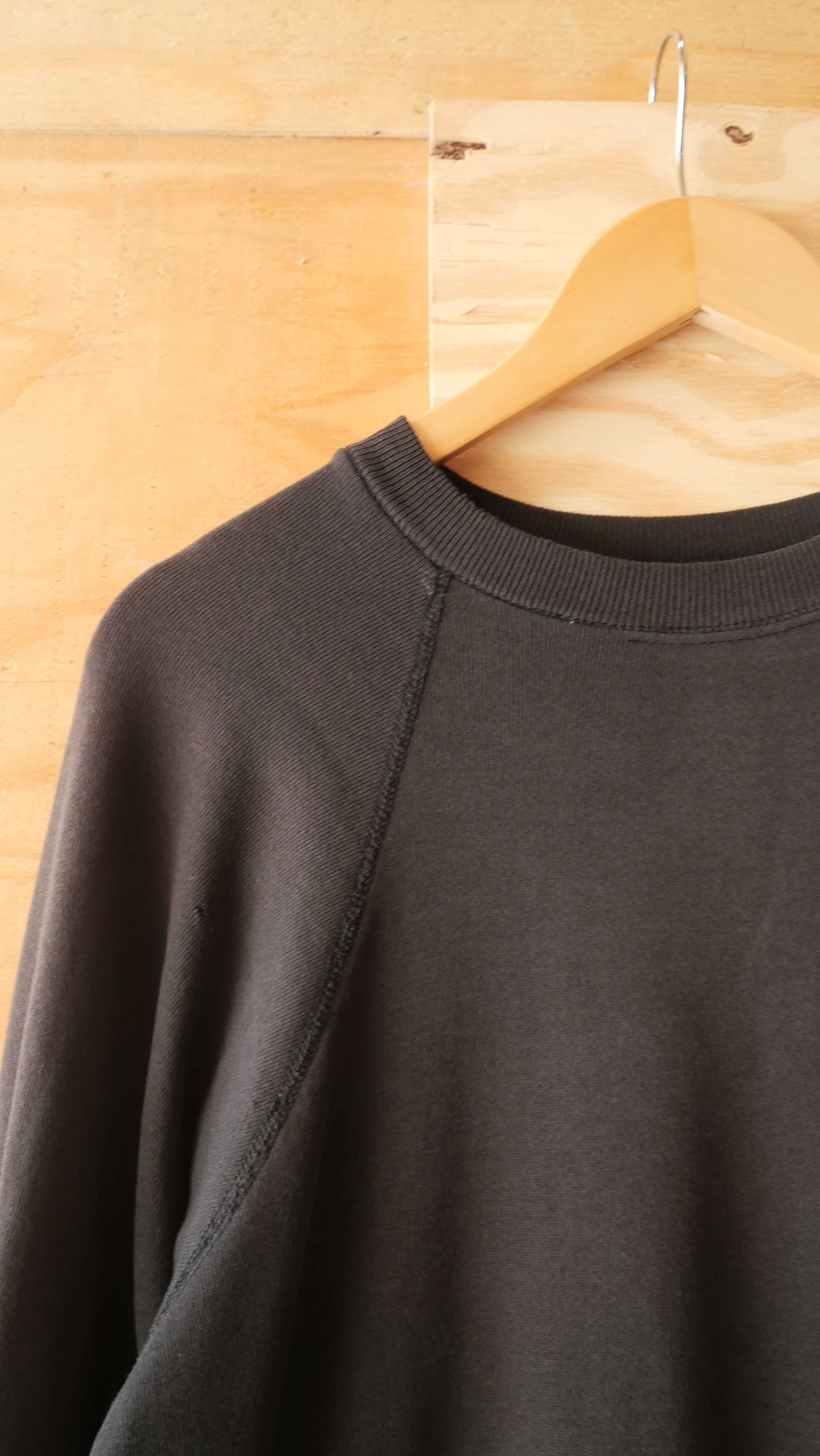 1980s Raglan Crewneck | L