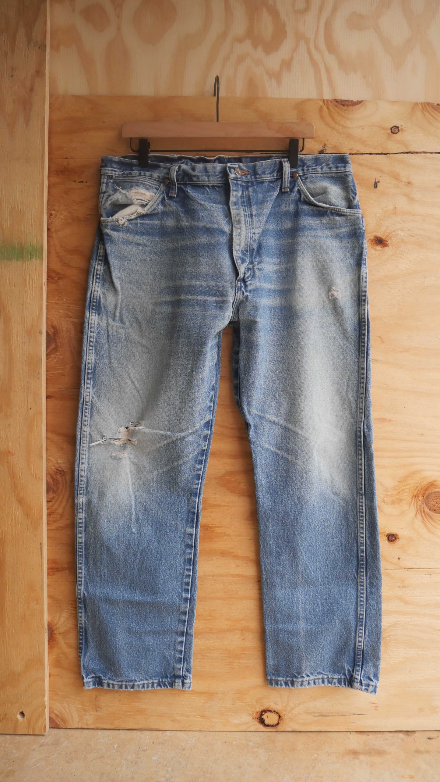 1980s Faded Wrangler Denim | 37