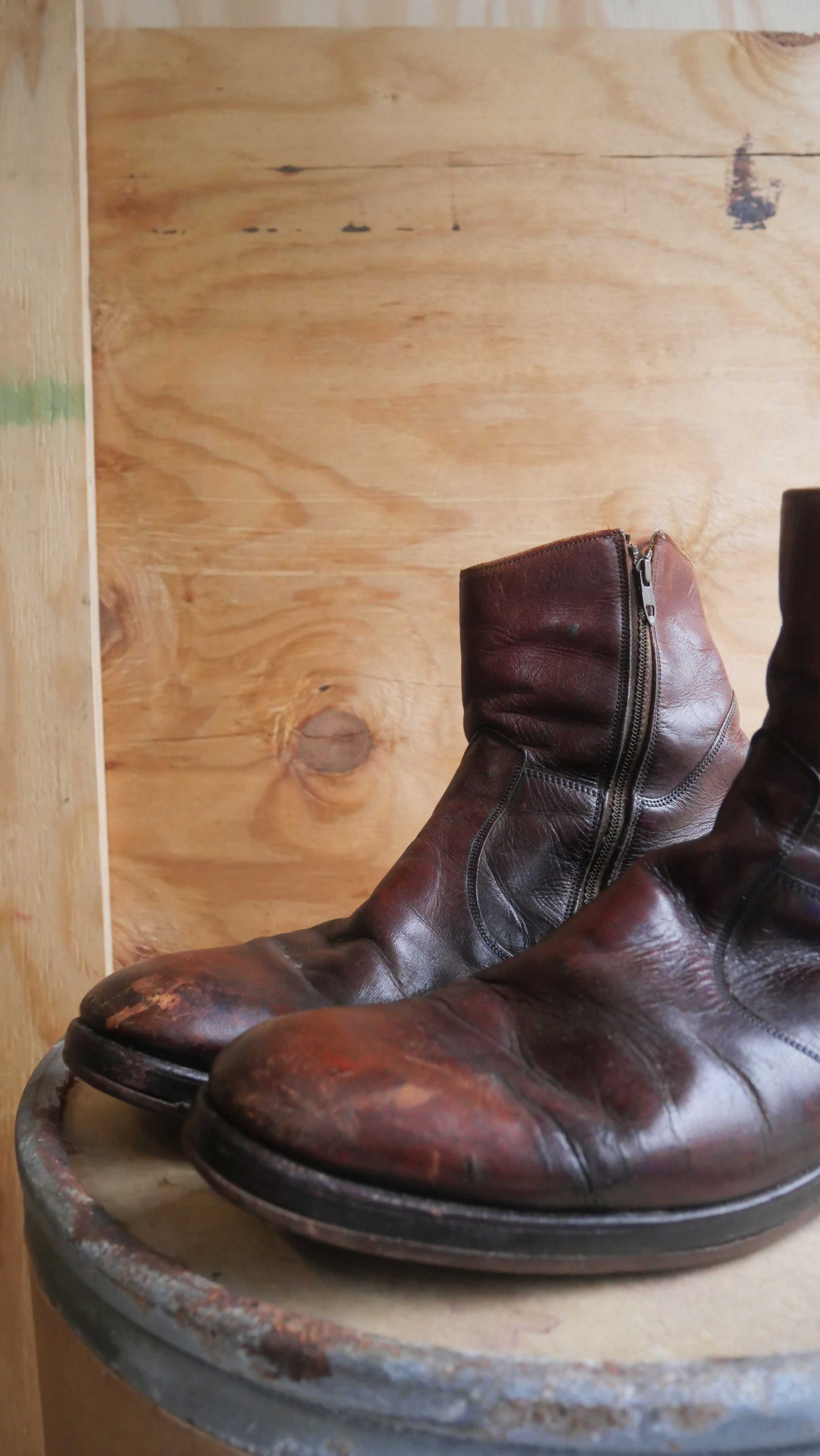 1970s Cherry Leather Side Zip Boots | 13