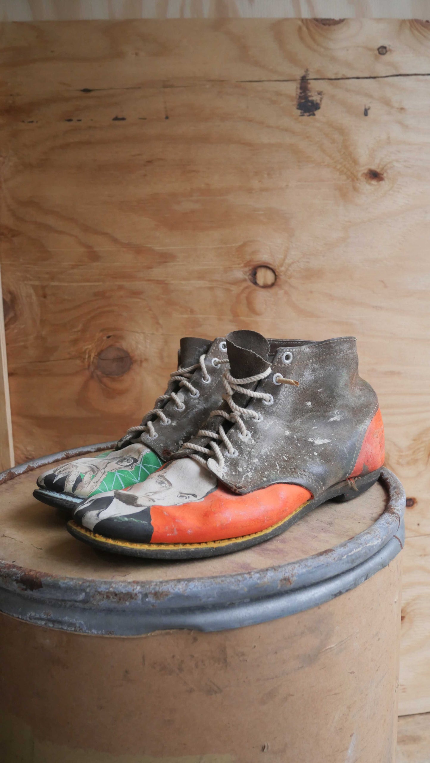 1950s Hand Painted Shoes | 10.5