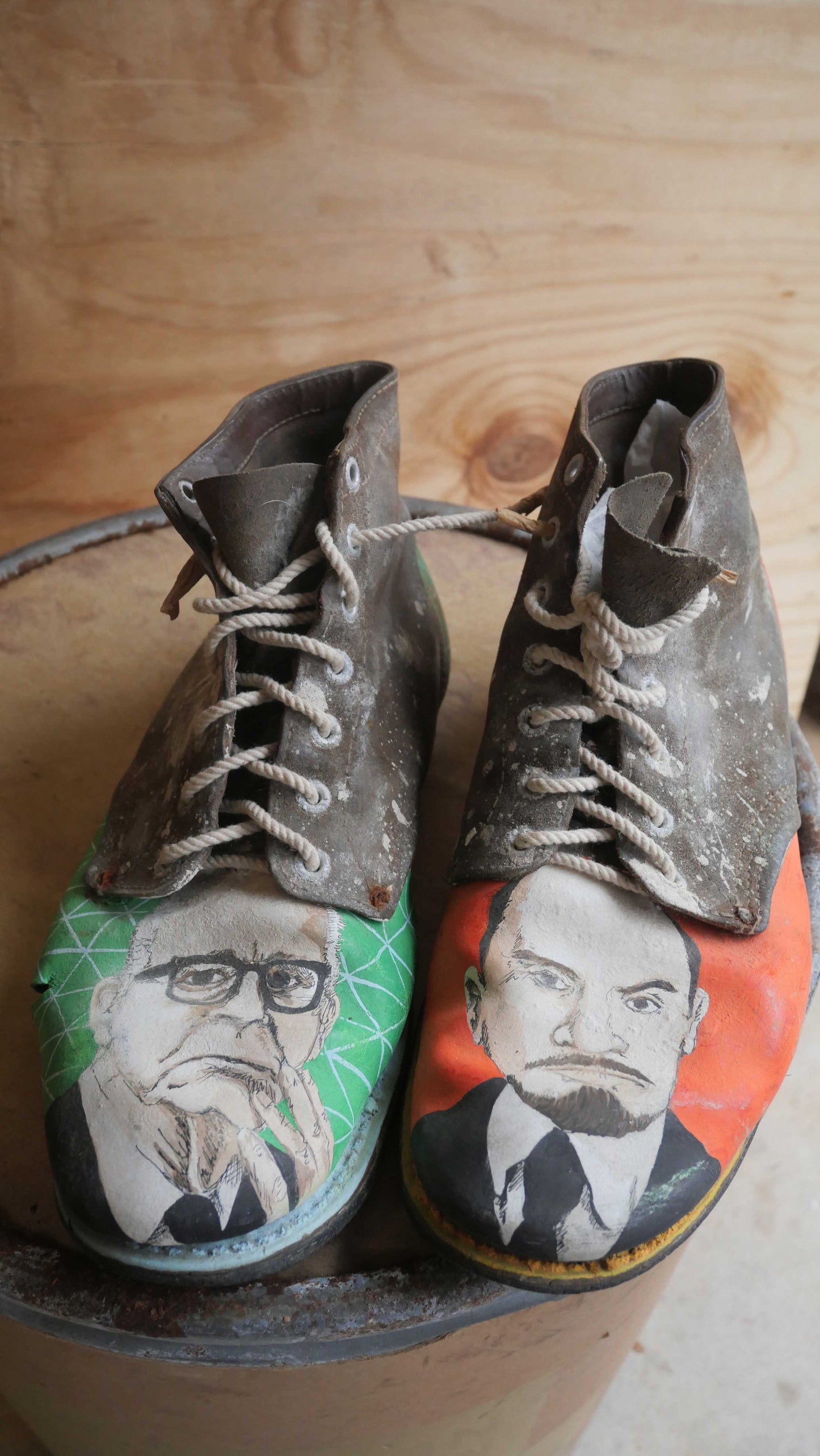 1950s Hand Painted Shoes | 10.5