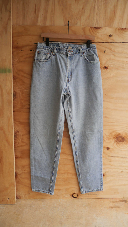 1990s Light Wash Levi's | 32
