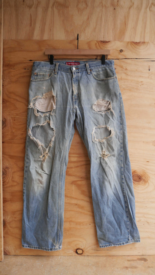 1990s Thrashed Low Rise Levi's | 34