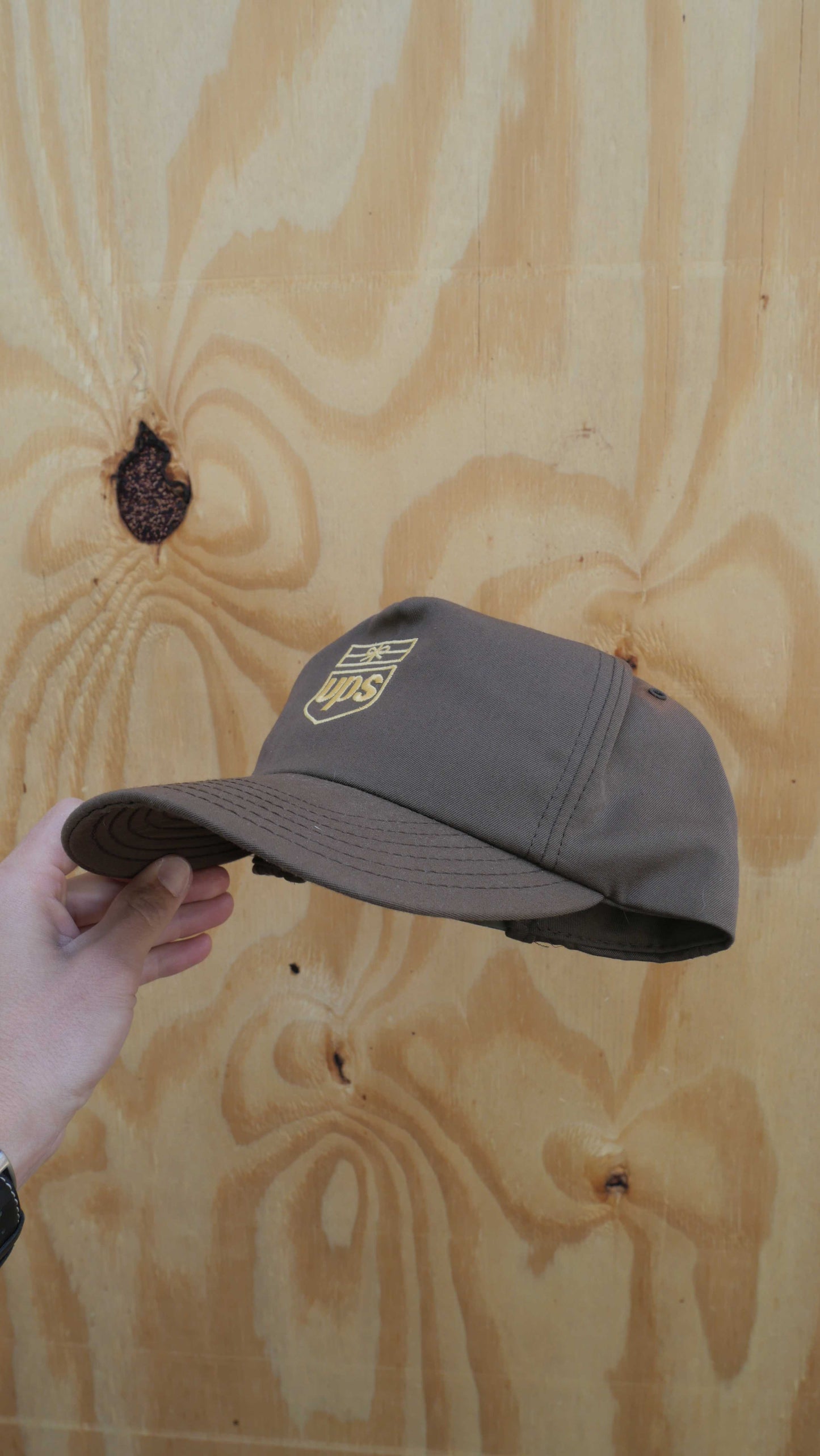 2000s UPS Hat