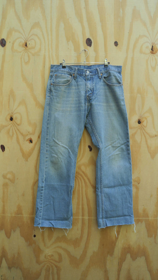 2000s Flared Levi's | 34