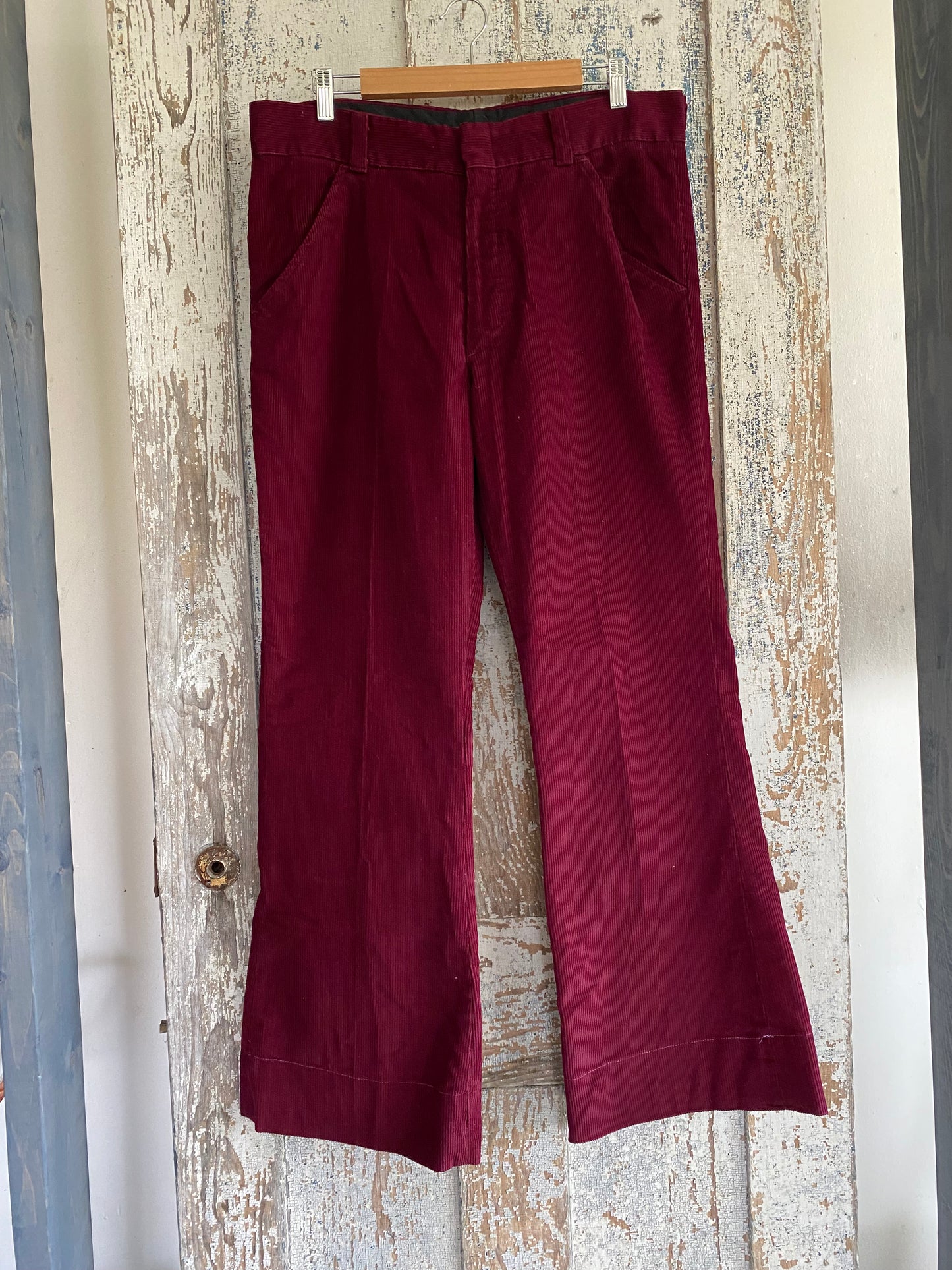 1970s Flared Corduroy Pants | 36