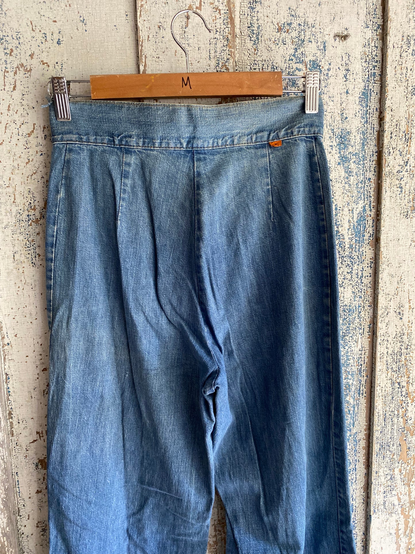 1970s Levi's Distressed Bell Bottoms | 27