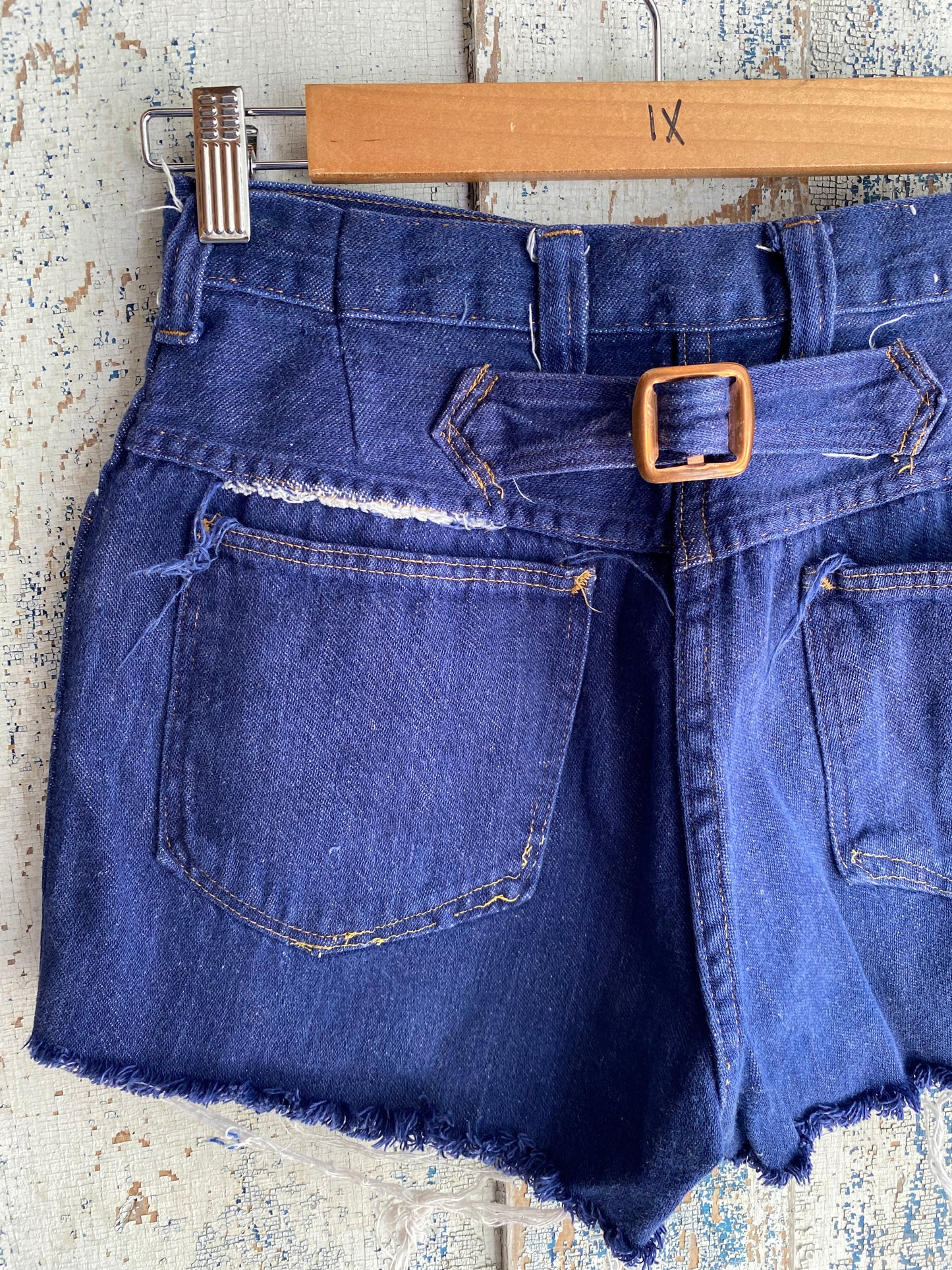 1970s Buckle Back Denim Jorts | 27