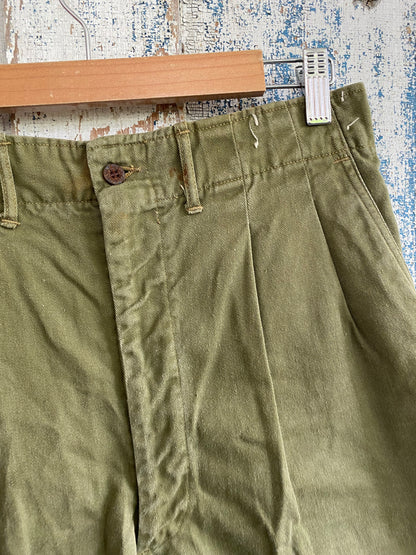 1960s Pleated Boy Scout Shorts | 30