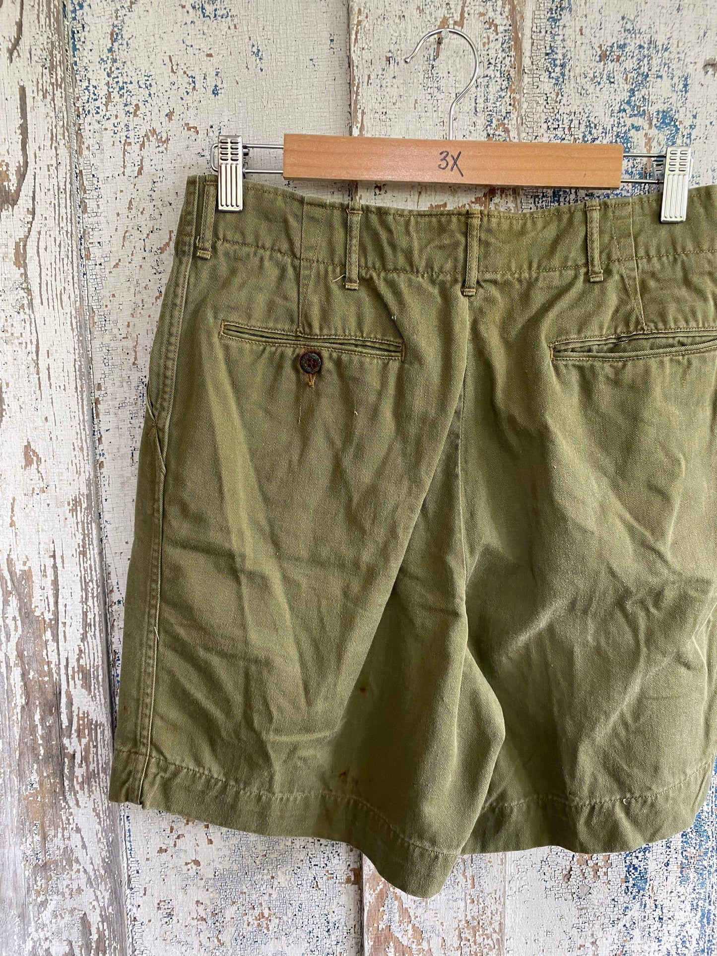 1960s Pleated Boy Scout Shorts | 30