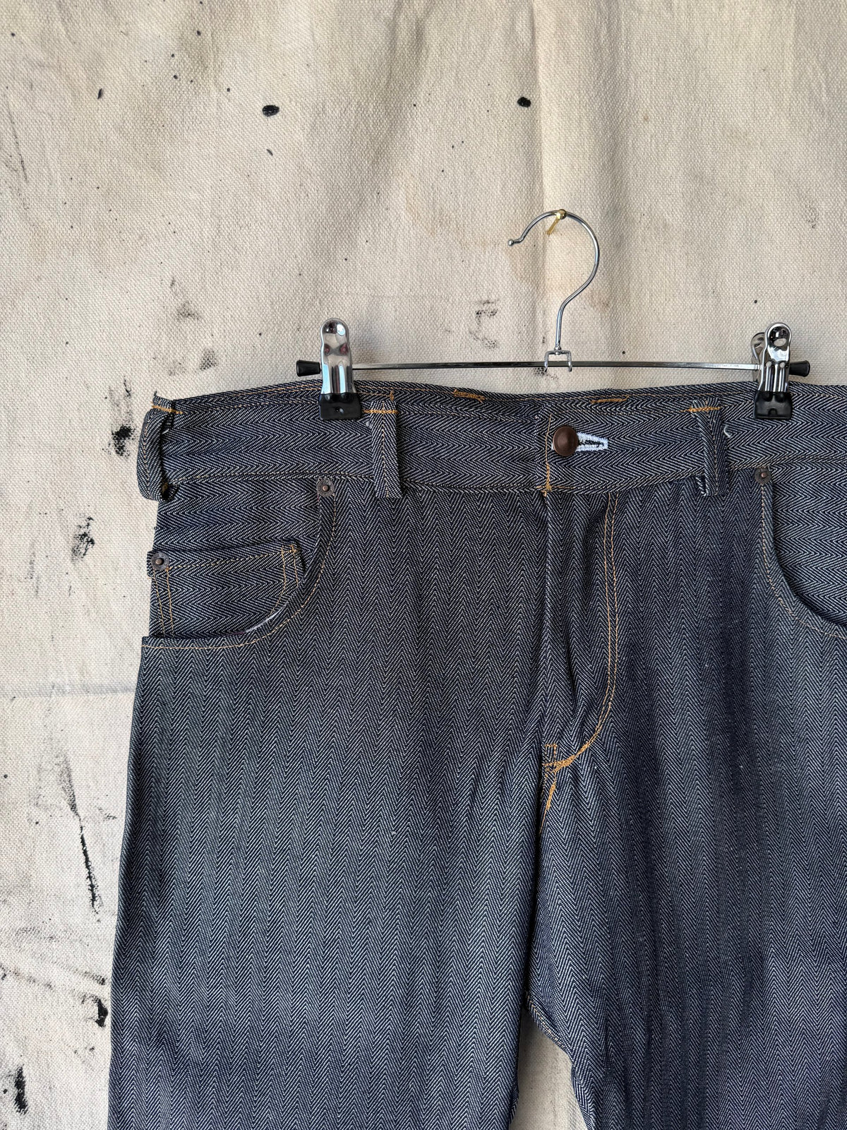 Sample - Boot Cuts | 32