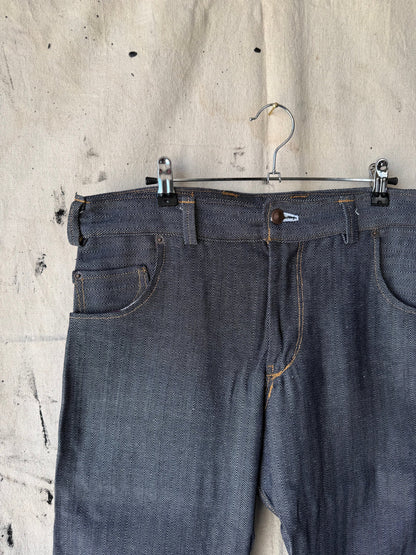 Sample - Boot Cuts | 32