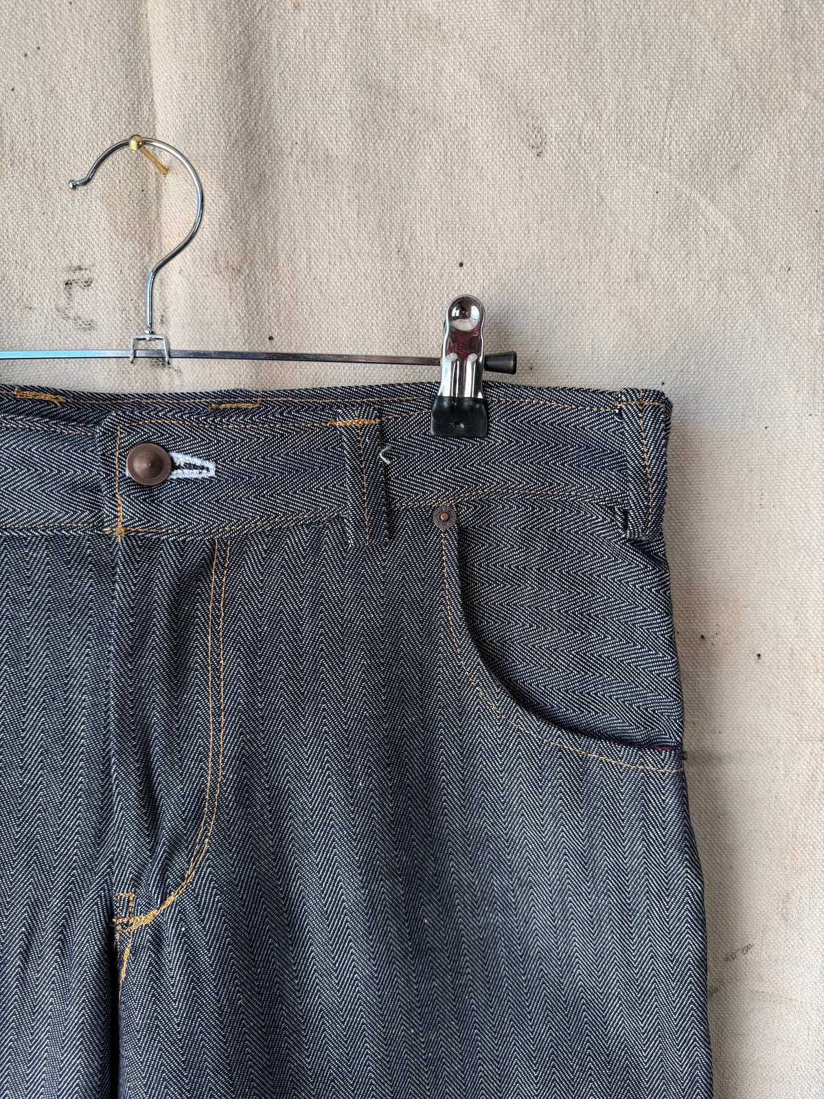 Sample - Boot Cuts | 32
