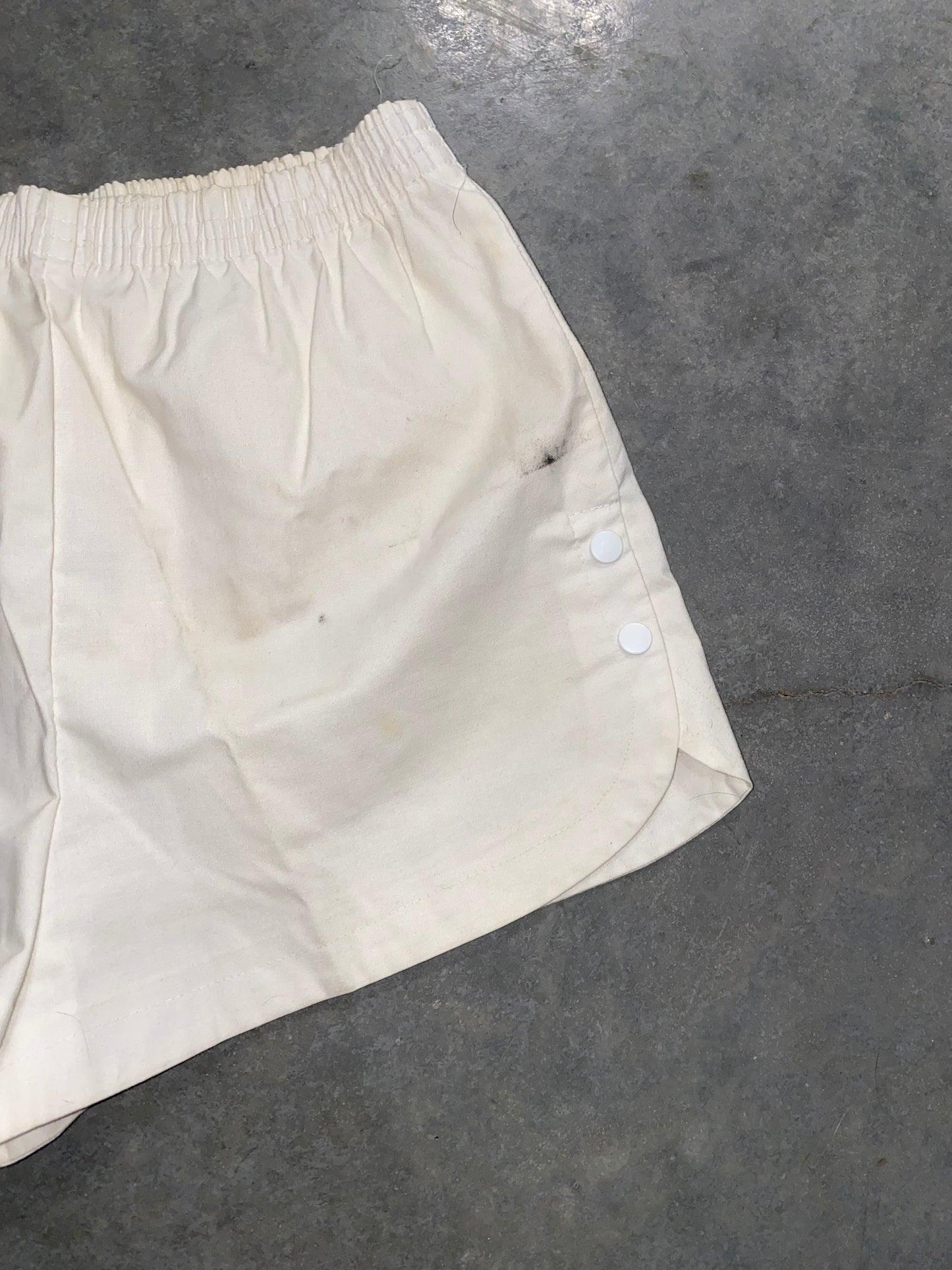 Vintage 70S White Snap Shorts | 26