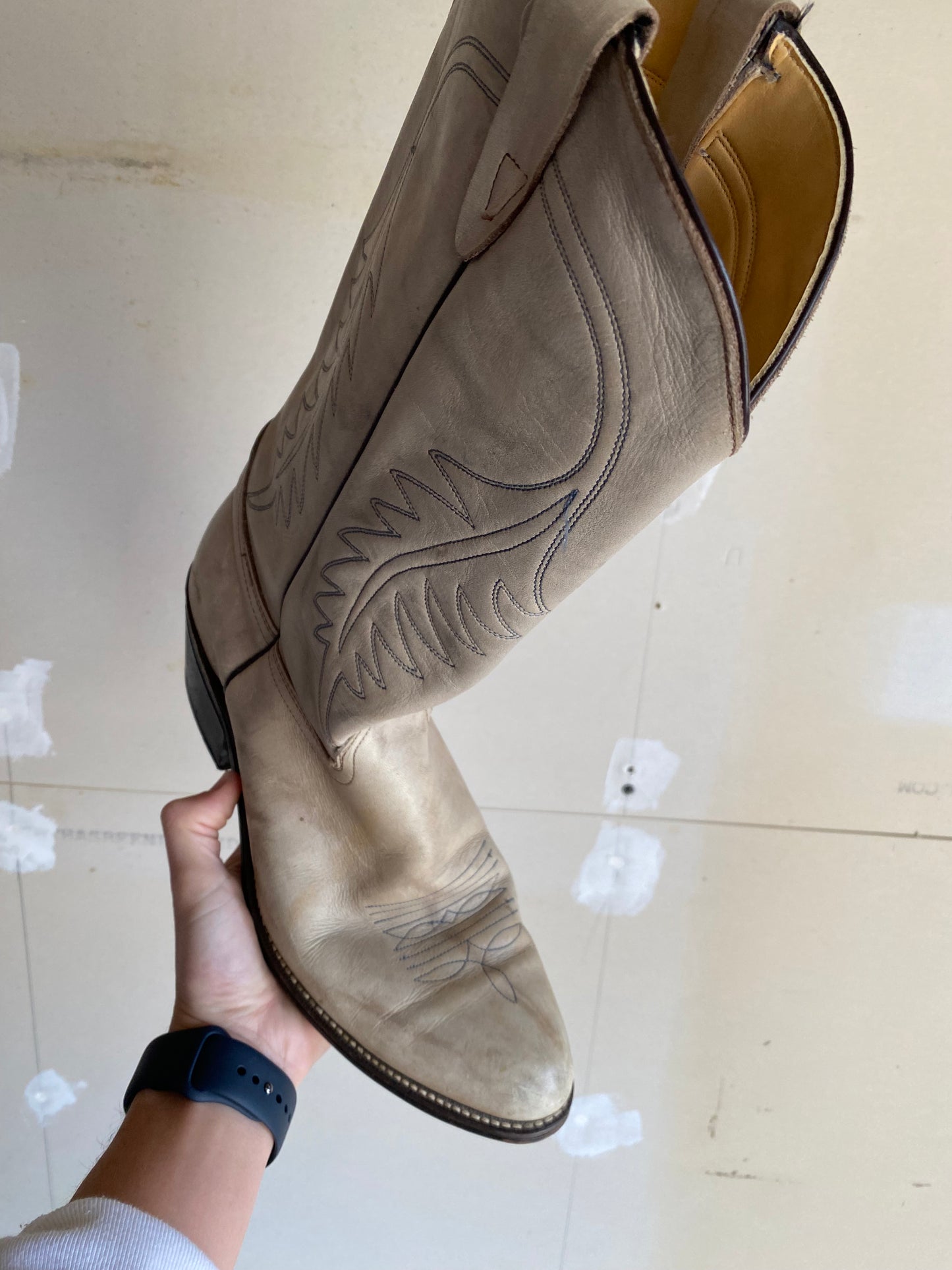 1980s White Leather Cowboy Boots | 10.5
