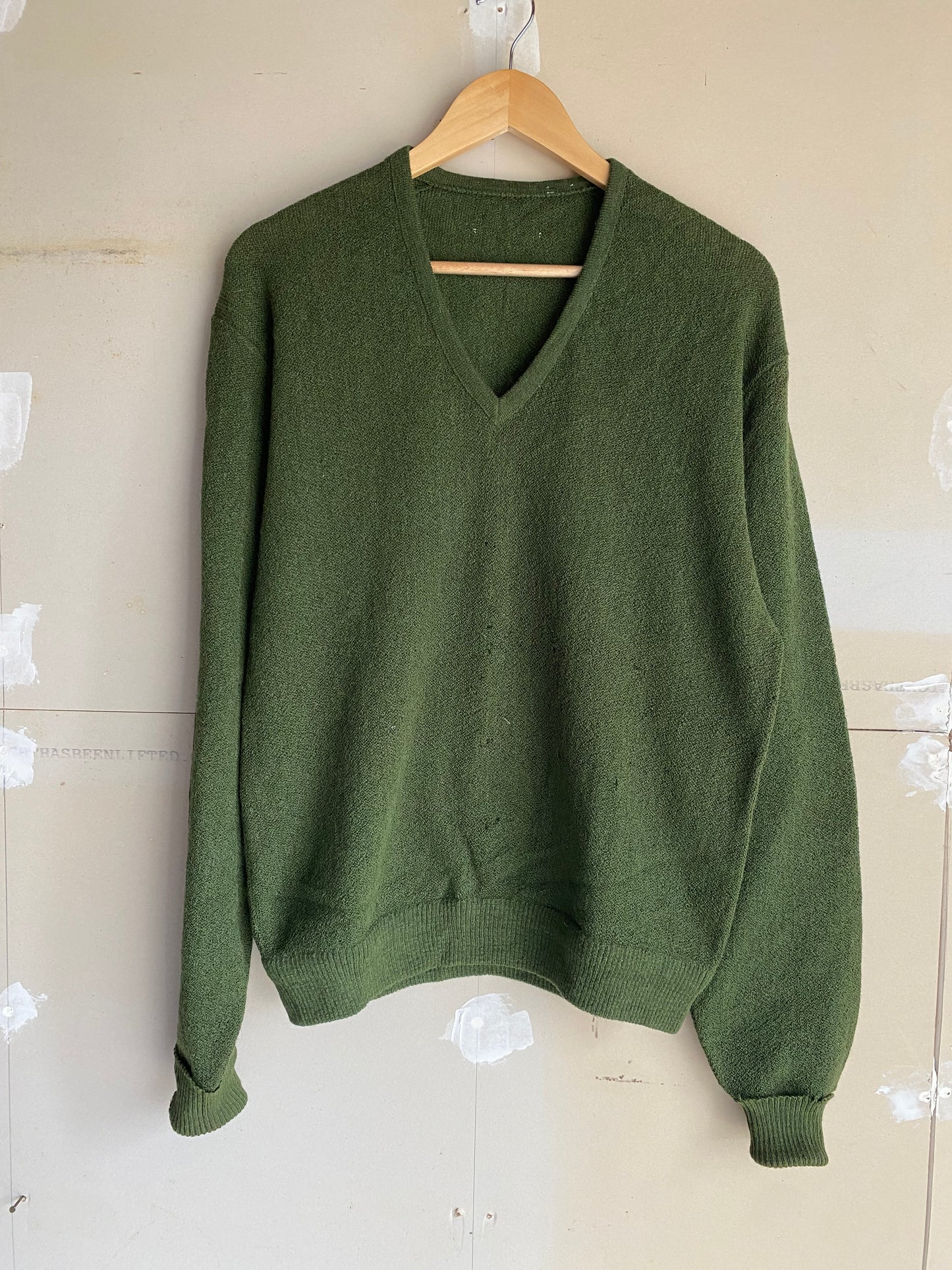1970s Olive Distressed Sweater | L